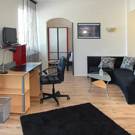 Pitstop & Boardinghouse * Dusseldorf